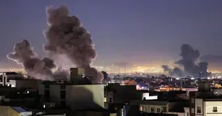 মধ্যপ্রাচ্যে যুদ্ধের ছায়া, প্রবাসীদের উদ্বেগ—কী করবেন, কীভাবে থাকবেন নিরাপদ?